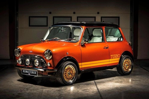 Классический Mini теперь доступен в ливрее Lotus Esprit Turbo Джеймса Бонда