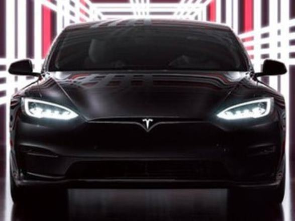 Выход самого быстрого автомобиля Tesla снова задержали