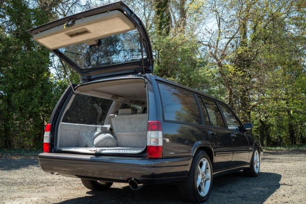 «Чемодан» с V8: уникальный Volvo V90 Volvette Пола Ньюмана продадут на аукционе «Чемодан» с V8: уникальный Volvo V90 Volvette Пола Ньюмана продадут на аукционе