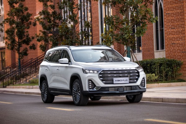 Тихо едет, скоро будет: экспресс-тест Jetour X90 Plus