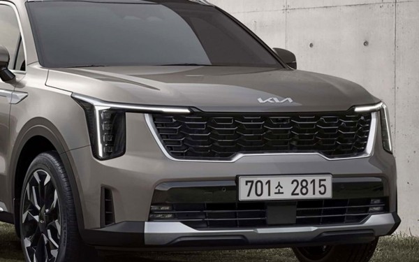 Первые фото обновленного Kia Sorento