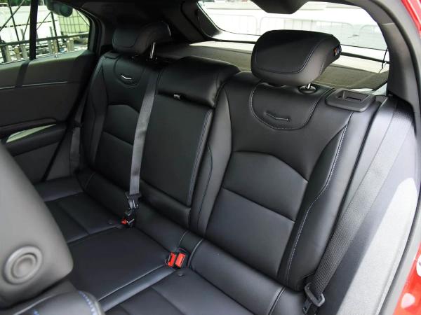 Кроссовер XT4 Кроссовер XT4