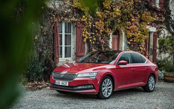 
            От Lada Vesta до Kia. Сколько реально стоят популярные седаны у дилеров
        