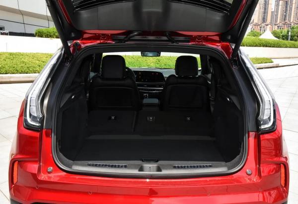 Кроссовер XT4 Кроссовер XT4
