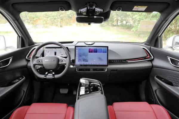 Компакт-кроссовер X55