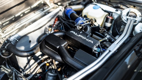 Manhart MH3 3.5 Turbo на базе BMW M3 E30: мотор от Alpina и углепластиковый декор Manhart MH3 3.5 Turbo на базе BMW M3 E30: мотор от Alpina и углепластиковый декор