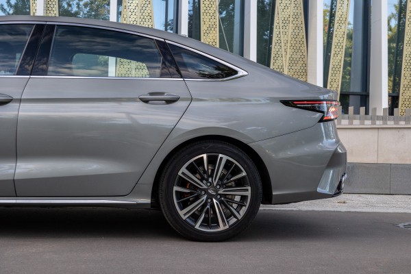Вместо Toyota Camry, Kia К5 и Hyundai Sonata: тест-драйв Chery Arrizo 8 Вместо Toyota Camry, Kia К5 и Hyundai Sonata: тест-драйв Chery Arrizo 8