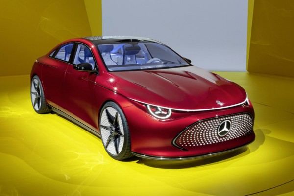 Будущий Mercedes-Benz CLA и 2500 звездочек Будущий Mercedes-Benz CLA и 2500 звездочек