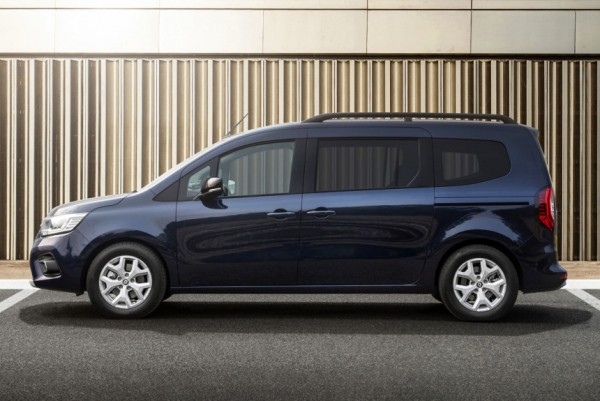 Renault Grand Kangoo стал заменой минивэнам