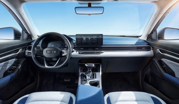 На российский рынок выходит седан Geely Emgrand На российский рынок выходит седан Geely Emgrand