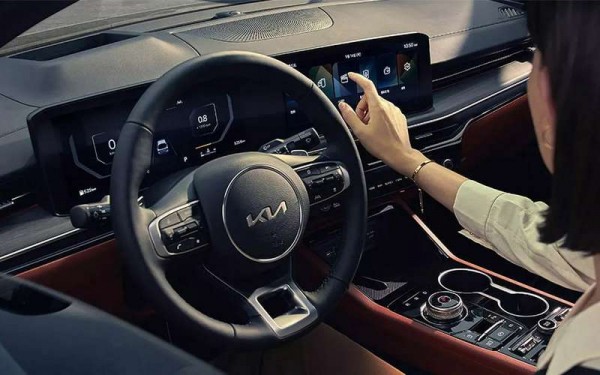 Альтернатива Toyota Camry от Kia стала современнее Альтернатива Toyota Camry от Kia стала современнее