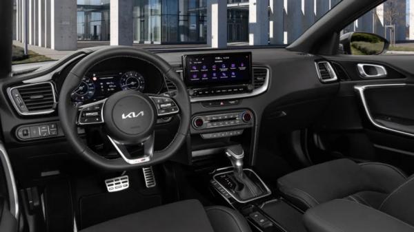 В России начал продаваться новый семейный универсал Kia 2023 года