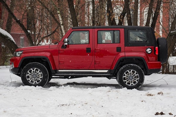 Для тех, кто выбирает стиль: тест BAIC BJ40