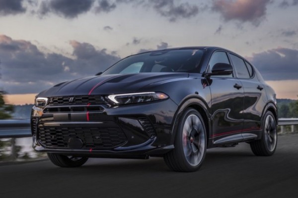 До России добрался кроссовер Dodge Hornet за 7 млн рублей До России добрался кроссовер Dodge Hornet за 7 млн рублей