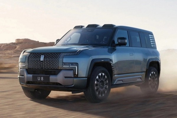 На российском рынке появился 1200-сильный внедорожник BYD Yangwang U8 На российском рынке появился 1200-сильный внедорожник BYD Yangwang U8
