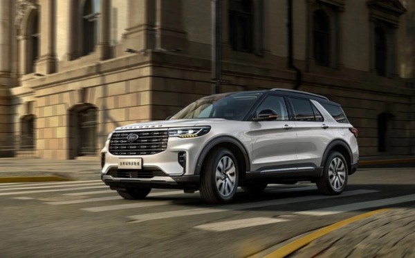 До России добрался обновленный Ford Explorer До России добрался обновленный Ford Explorer
