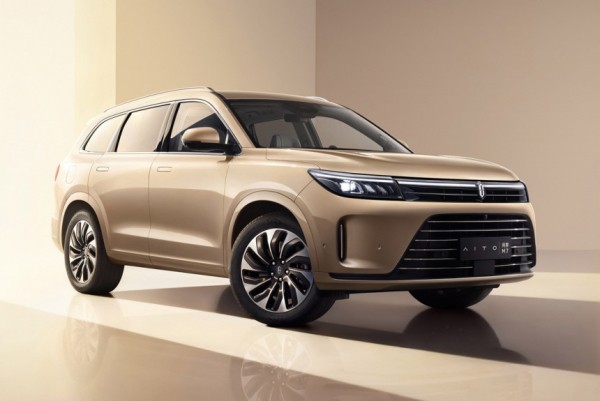 Aito M7 стал автомобилем года в Китае Aito M7 стал автомобилем года в Китае