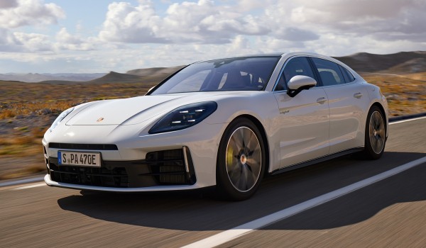 Porsche Panamera третьего поколения: две гибридные версии