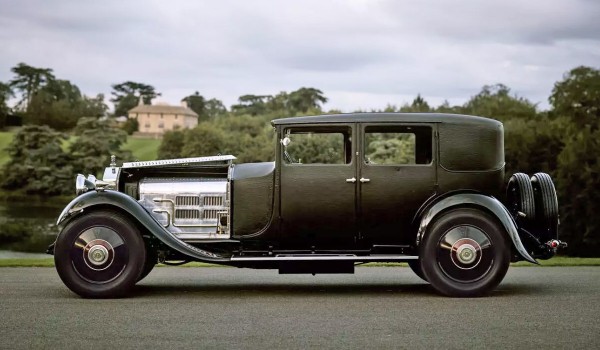 Актер превратил свой Rolls-Royce Phantom II в электромобиль Актер превратил свой Rolls-Royce Phantom II в электромобиль