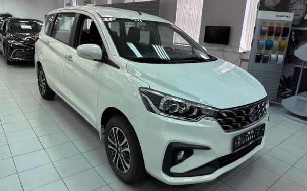 В России появился компактвэн Suzuki Ertiga по цене от 2,8 млн рублей