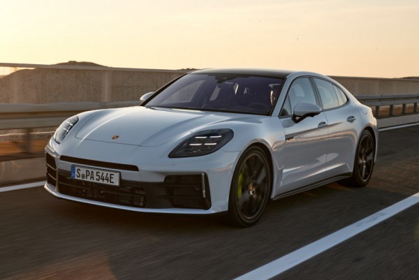 Porsche Panamera третьего поколения: две гибридные версии