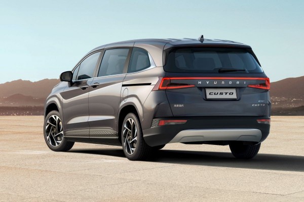 Hyundai Custo в России за месяц подорожал на 80 тысяч Hyundai Custo в России за месяц подорожал на 80 тысяч