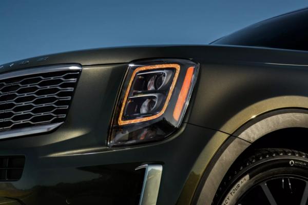 Kia отзывает 35 тысяч Telluride 2020 года из-за неполадок с дальним светом оптики