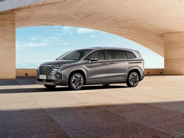 Hyundai Custo в России за месяц подорожал на 80 тысяч Hyundai Custo в России за месяц подорожал на 80 тысяч