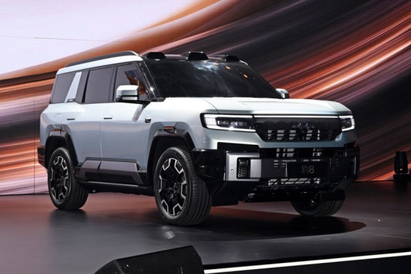 BYD показал два внедорожника и спорткар FangChengBao BYD показал два внедорожника и спорткар FangChengBao
