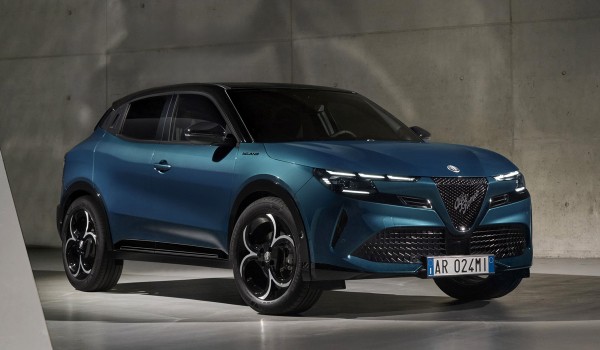 Паркетник Alfa Romeo Milano переименовали в Junior