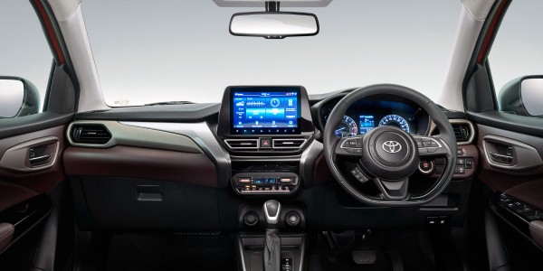 Представлен кросс-хэтчбек Toyota Urban Cruiser Taisor Представлен кросс-хэтчбек Toyota Urban Cruiser Taisor