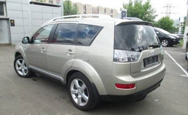 Некоторые особенности автомобиля Mitsubishi Outlander второго и третьего поколения