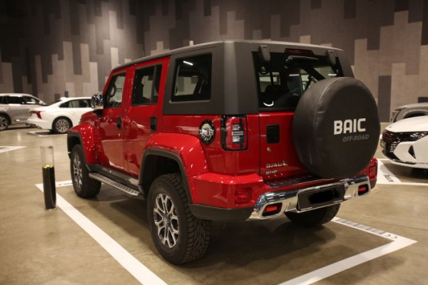 У внедорожника BAIC BJ40 изменились цены в двух комплектациях