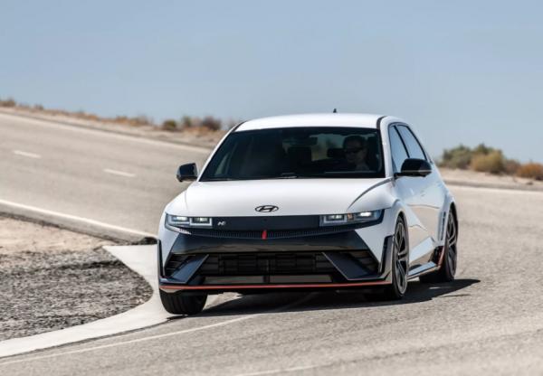 Покупая электрический Hyundai Ioniq 5 N вы получите бесплатное зарядное устройство для дома 