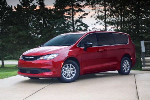 Минивэн Chrysler Voyager вернулся в строй Минивэн Chrysler Voyager вернулся в строй