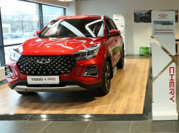 Chery Tiggo 4 PRO в двух комплектациях стал дороже на 10 – 15 тысяч рублей Chery Tiggo 4 PRO в двух комплектациях стал дороже на 10 – 15 тысяч рублей