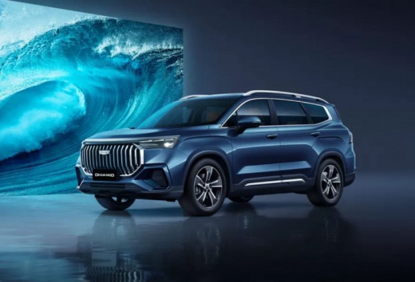 Кроссовер Geely Okavango прибавил в цене 49 тысяч рублей