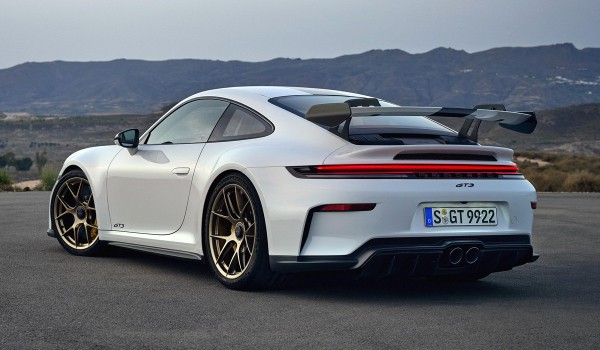 Показан обновленный Porsche 911 GT3: жертва эконорм Показан обновленный Porsche 911 GT3: жертва эконорм