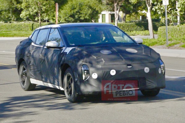 Седан Kia EV4 проходит дорожные испытания в США Седан Kia EV4 проходит дорожные испытания в США