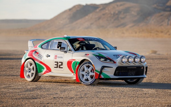 Призрак Toyota Celica GT-Four вселился в купе Toyota GR86 вместе с полным приводом Призрак Toyota Celica GT-Four вселился в купе Toyota GR86 вместе с полным приводом