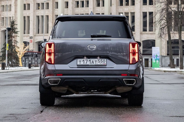 Американский комфорт и 11 литров масла на сотню: тест-драйв GAC GS8 Американский комфорт и 11 литров масла на сотню: тест-драйв GAC GS8