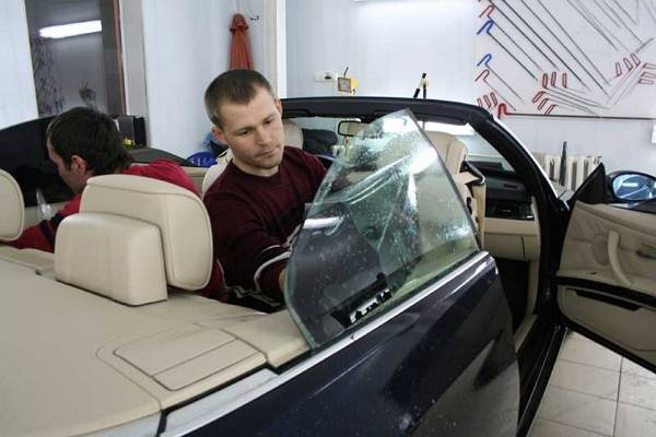 Снимаем тонировку своими руками Снимаем тонировку своими руками
