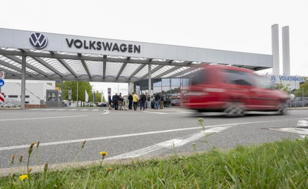 Автоконцерн Volkswagen потерял 1,3 млрд евро из-за пошлин Трампа Автоконцерн Volkswagen потерял 1,3 млрд евро из-за пошлин Трампа