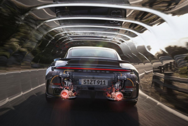 Круче Bugatti: компания Porsche запатентовала мотор W18 Круче Bugatti: компания Porsche запатентовала мотор W18