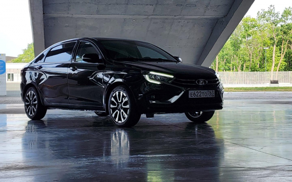 
            Дорогая Lada Vesta и возрожденная &laquo;Волга&raquo;. Автоновости недели
        