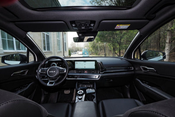 Напускная злобность, внутреннее дружелюбие: тест-драйв нового Kia Sportage Напускная злобность, внутреннее дружелюбие: тест-драйв нового Kia Sportage