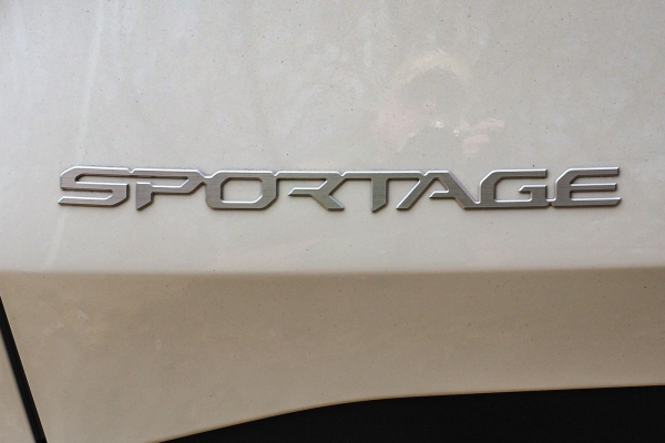 Напускная злобность, внутреннее дружелюбие: тест-драйв нового Kia Sportage Напускная злобность, внутреннее дружелюбие: тест-драйв нового Kia Sportage